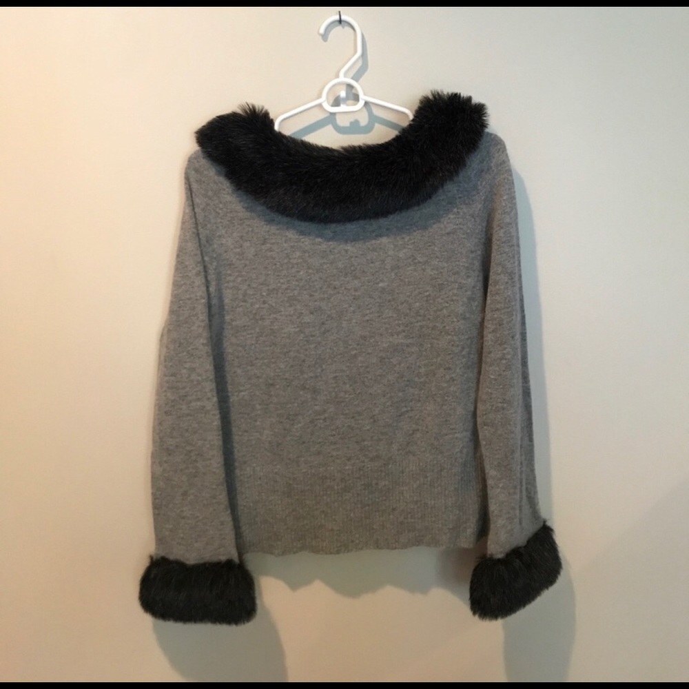 Cute holiday Garnet Hill sweater- size small!